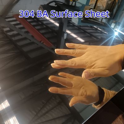 304 BA พื้นผิวกระจก DIN1.4301 โลหะแผ่นสแตนเลส 0.6mm 1220 * 2440mm