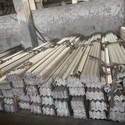 40x40x3mm ASTM A276 TP304 สายมุมเหล็กไร้สแตนเลสเท่ากันและไม่เท่ากัน SS304 สายมุม 18%Cr 8%Ni
