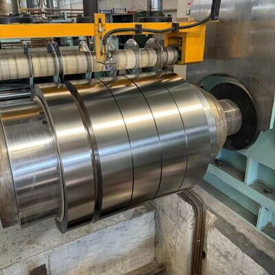 โลลที่ม้วนเย็น Aisi 444 SUS444 B444Ti 00Cr18Mo2 สายลวดสแตนเลส