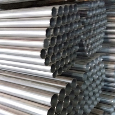 409L โปรไฟล์สแตนเลสสแตนเลส SUH409 ท่อเหล็กผสม 63mm * 1.5mm * 6000mm